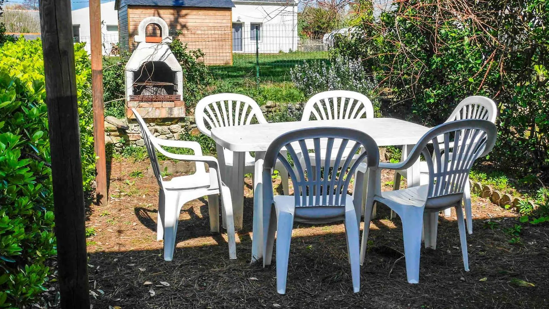Maison Cosy 2 Chambres Avec Jardin, Proche Plage Et Cote Sauvage, Ideale Pour Famille - Fr-1-418-145 Locmaria 0*,  France